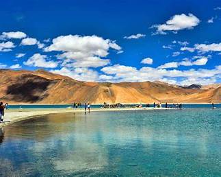 SRINAGAR, KARGIL & LEH, NUBRA, TURTUK PANGONG TOUR PACKAGE
